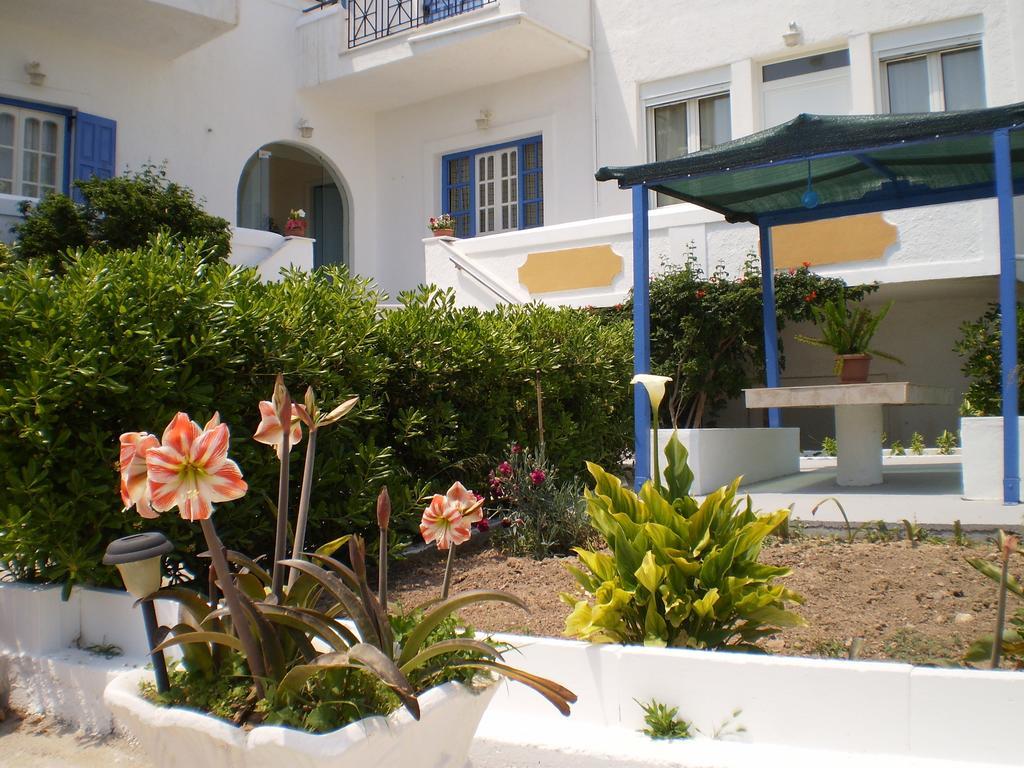 Hotel Barbara II Agia Marina  Exterior foto